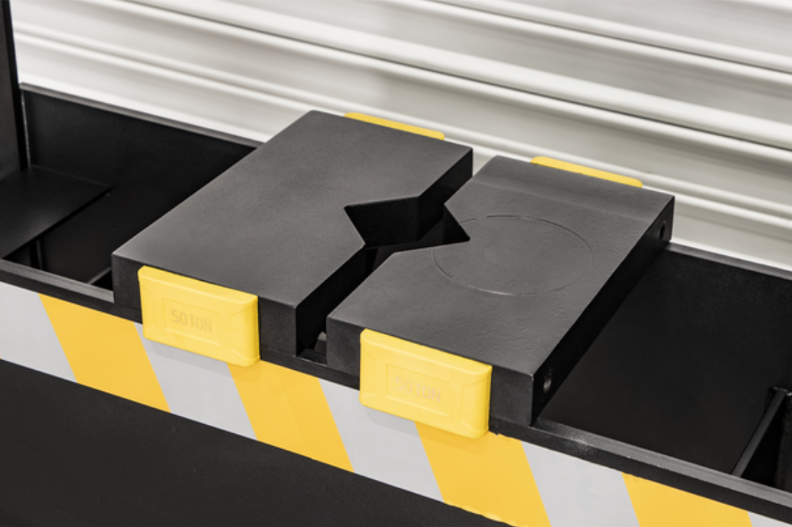 Viking Floor Type Air/Hydraulic Press with Sliding Ram and Foot Pedal 50 Tonne PPF501S