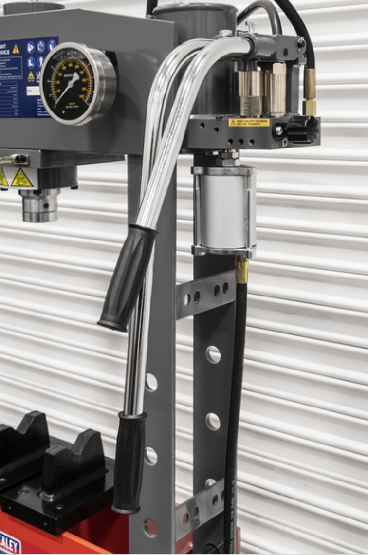 Premier Air/Hydraulic Floor Type Press with Foot Pedal 30 Tonne